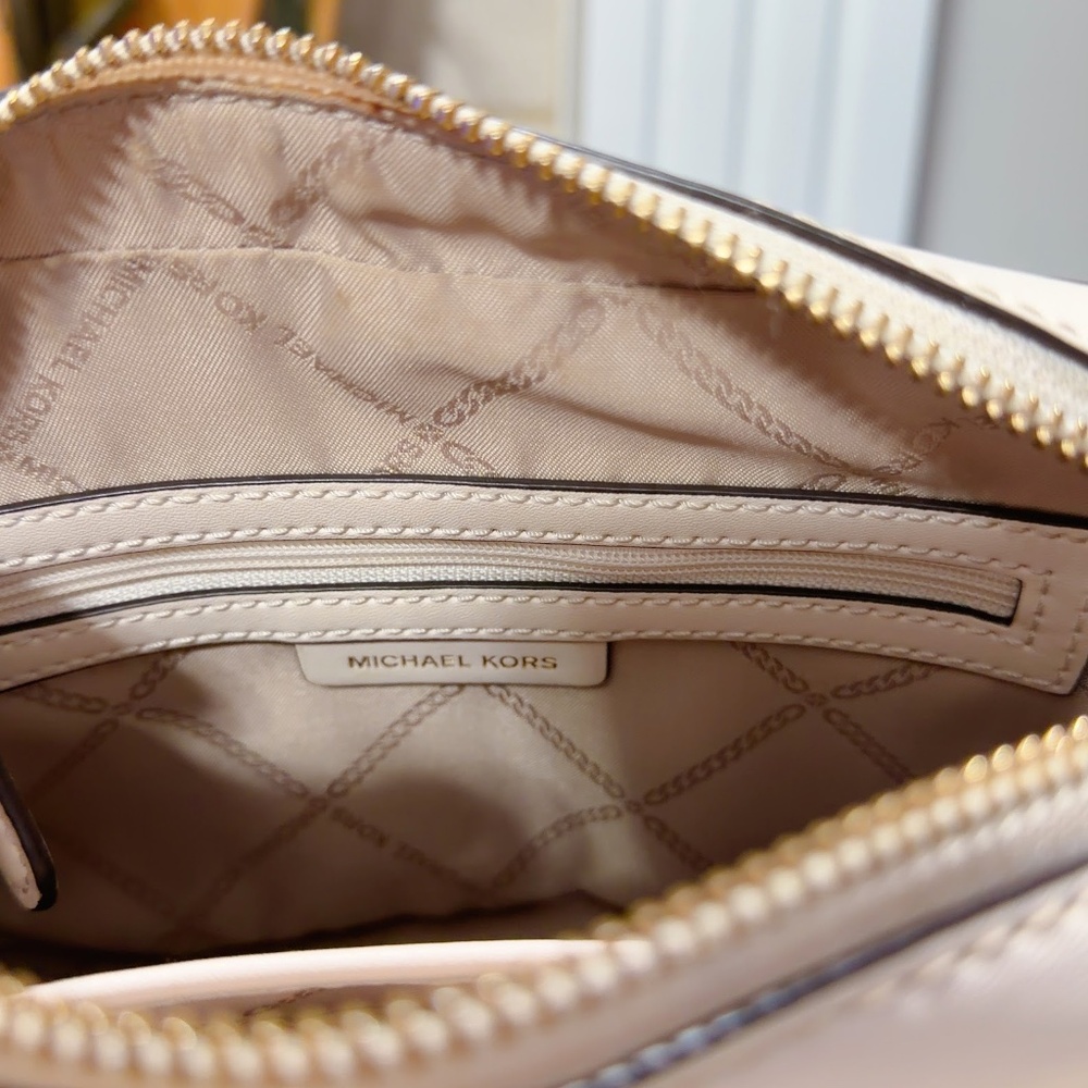MICHAEL Michael Kors Jet Set Graphic Logo Camera Crossbody Bag In Pink/Beige - Picture 7 of 9